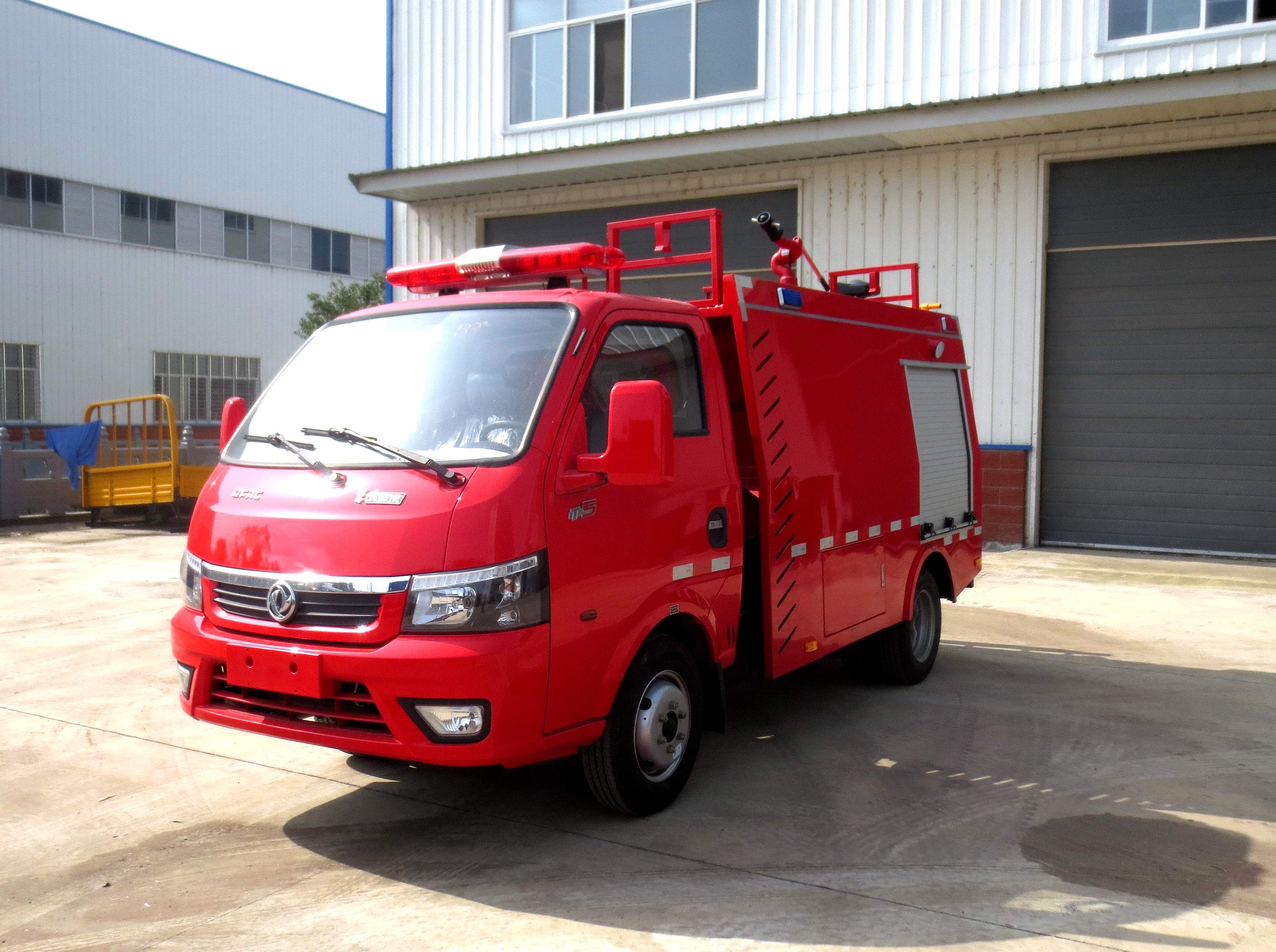 東風(fēng)途逸2噸水罐消防車(chē)