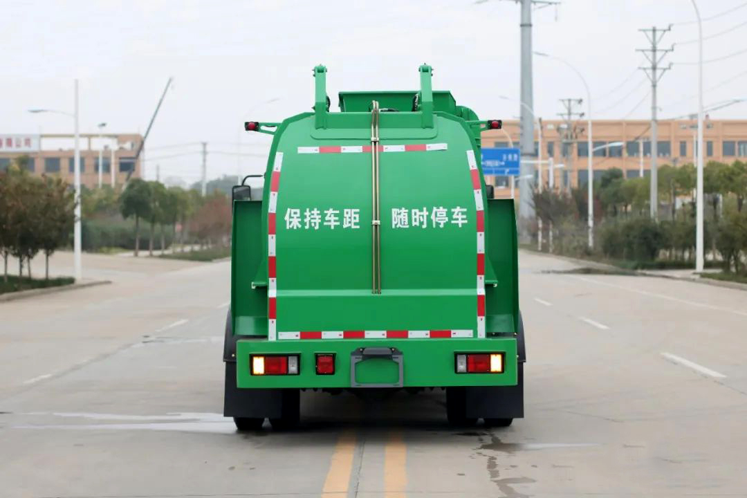 慶鈴五十鈴6方餐廚垃圾車