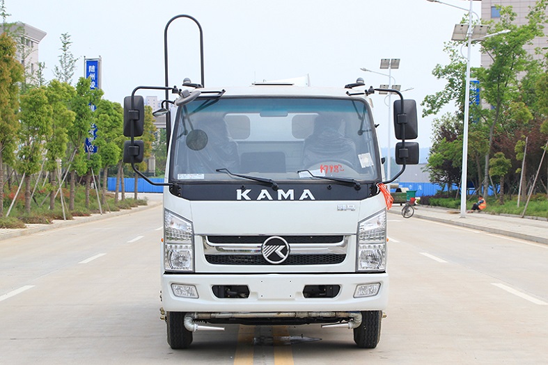 凱馬藍牌5噸多功能抑塵車