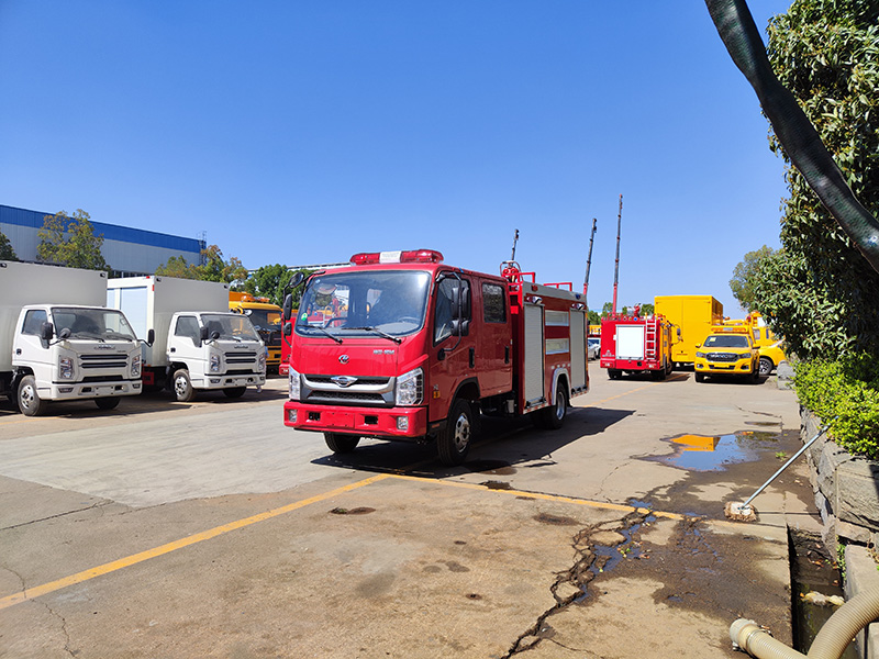 福田3噸水罐消防車（外露式）