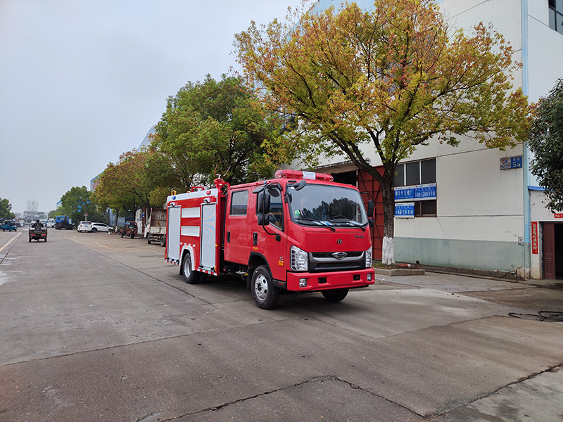 福田3噸水罐消防車（外露式）