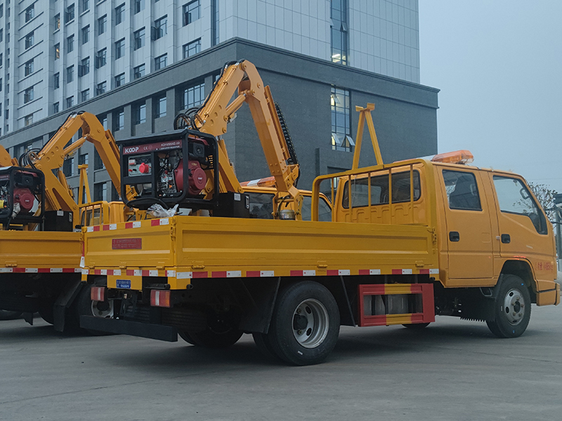 江鈴綠化綜合養(yǎng)護車